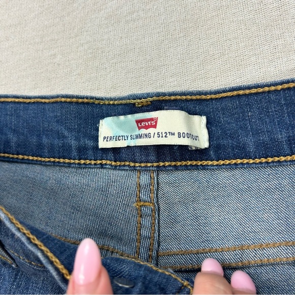 Levi’s Medium Wash High Rise Perfectly Slimming 512 Boot Cut Jeans Size 12 LONG - Picture 9 of 10